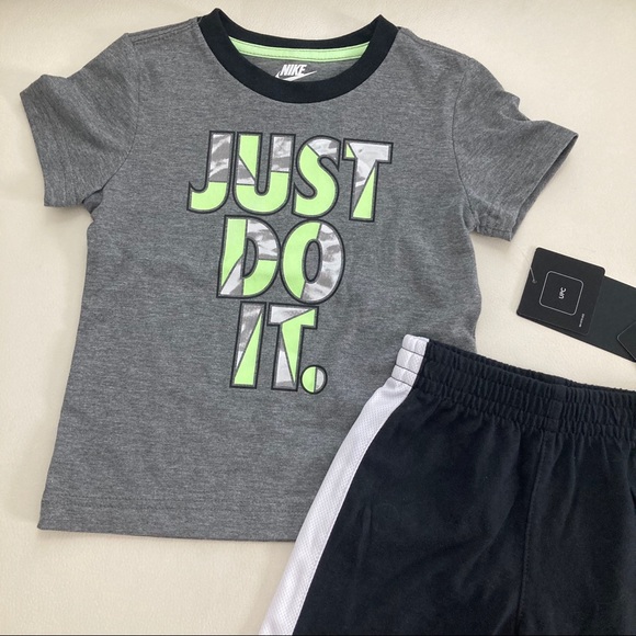 Nike neon grey cute shorts set 2123 - Picture 3 of 5
